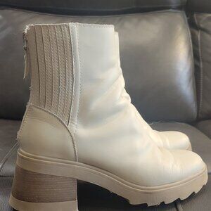 Dulce Vita White Leather Boots